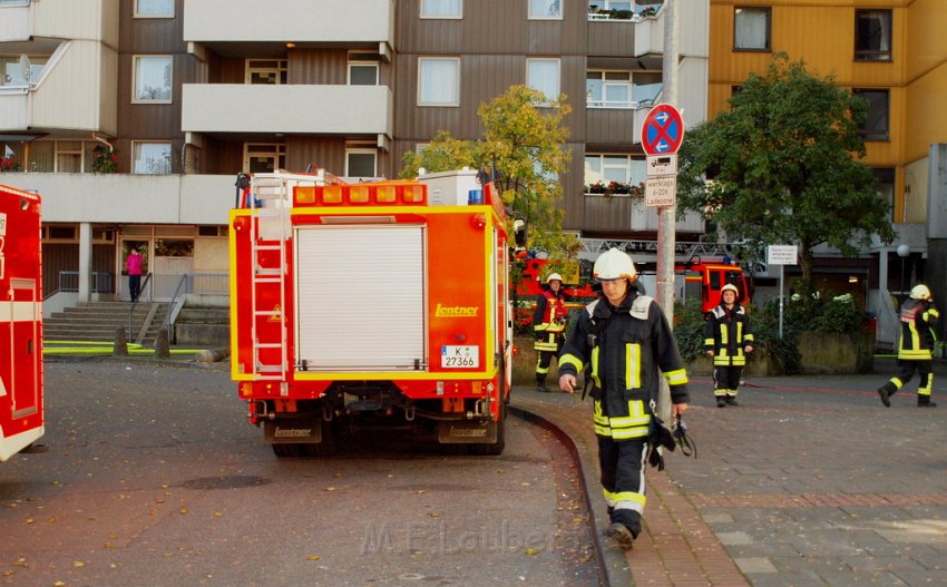 Feuer 3 Koeln Chorweiler Liverpoolerplatz P018.JPG